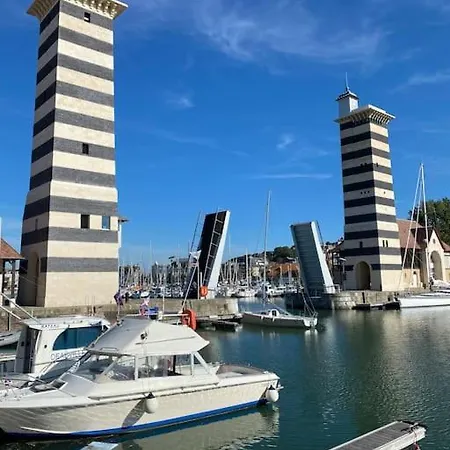 Le Victorien Yourhosthelper Deauville