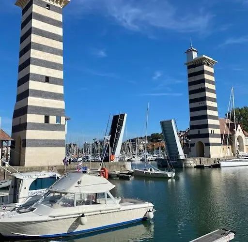 Le Victorien Yourhosthelper Deauville